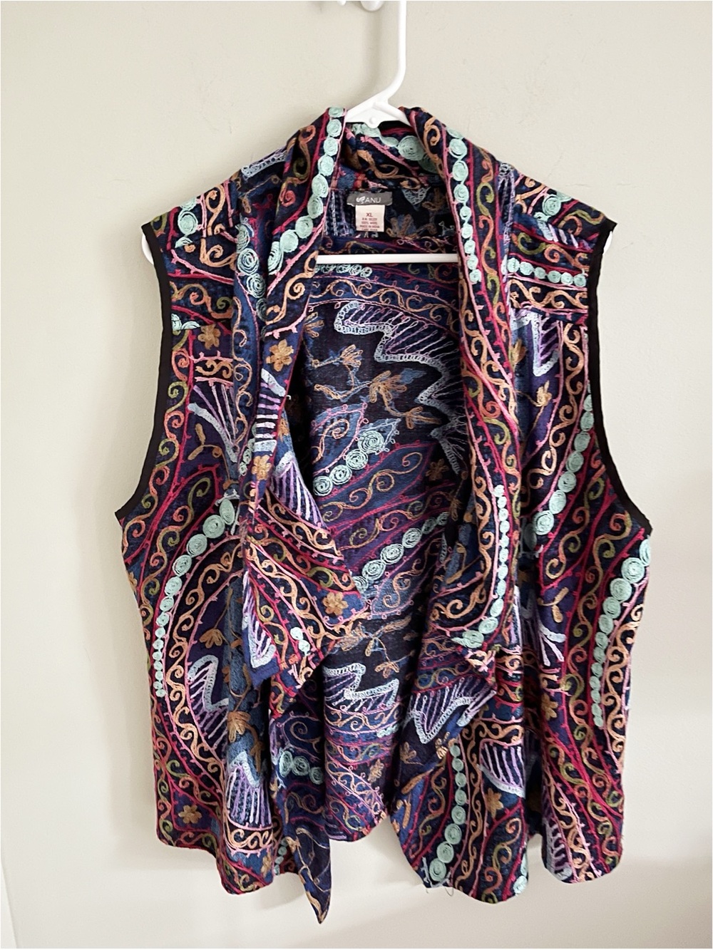 Anu wool lightweight multi color cascade vest XL